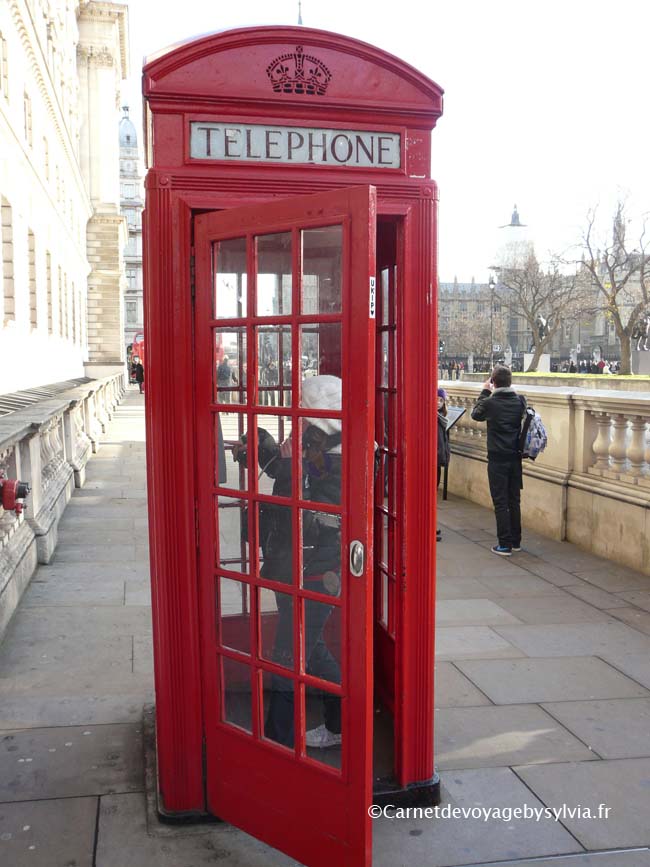 Londres et ses cabines téléphoniques