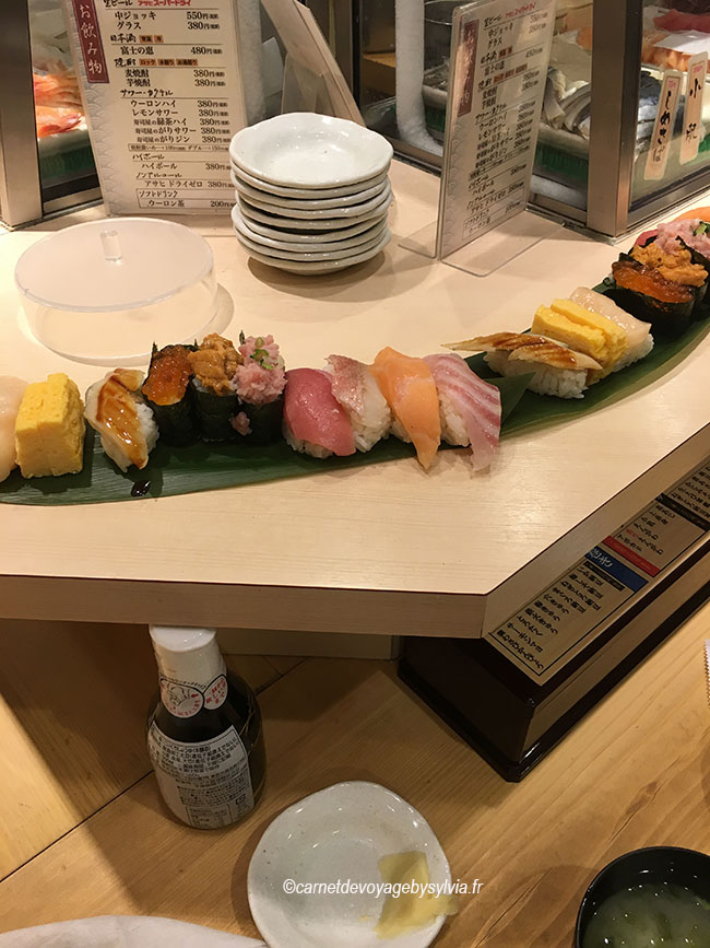 standing sushi bar 